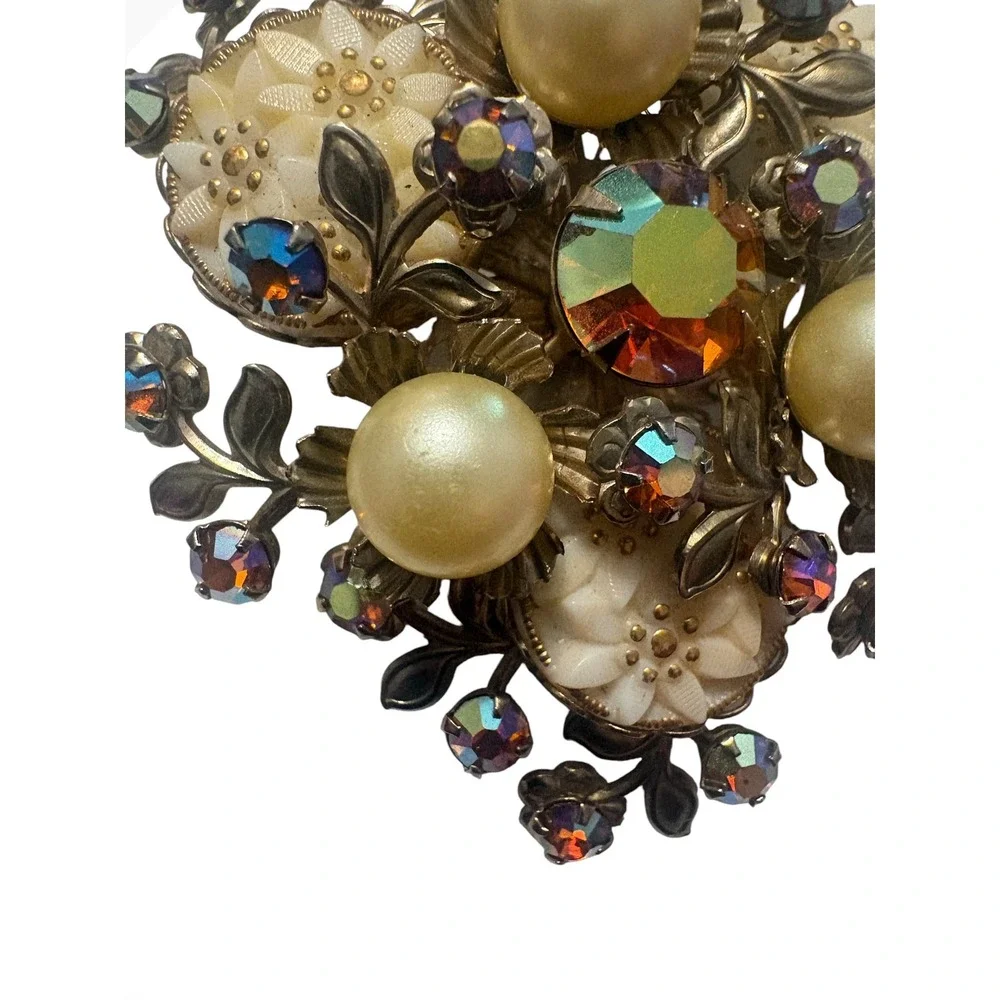 Vintage Aurora Borealis Rhinestone Faux Pearl Carved Flower Floral Brooch Pin - Picture 7 of 7